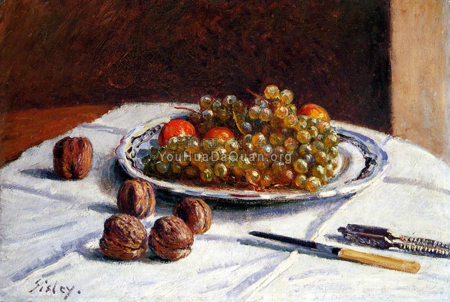 Grapes And Walnuts On A Table - 阿尔弗莱德·西斯莱